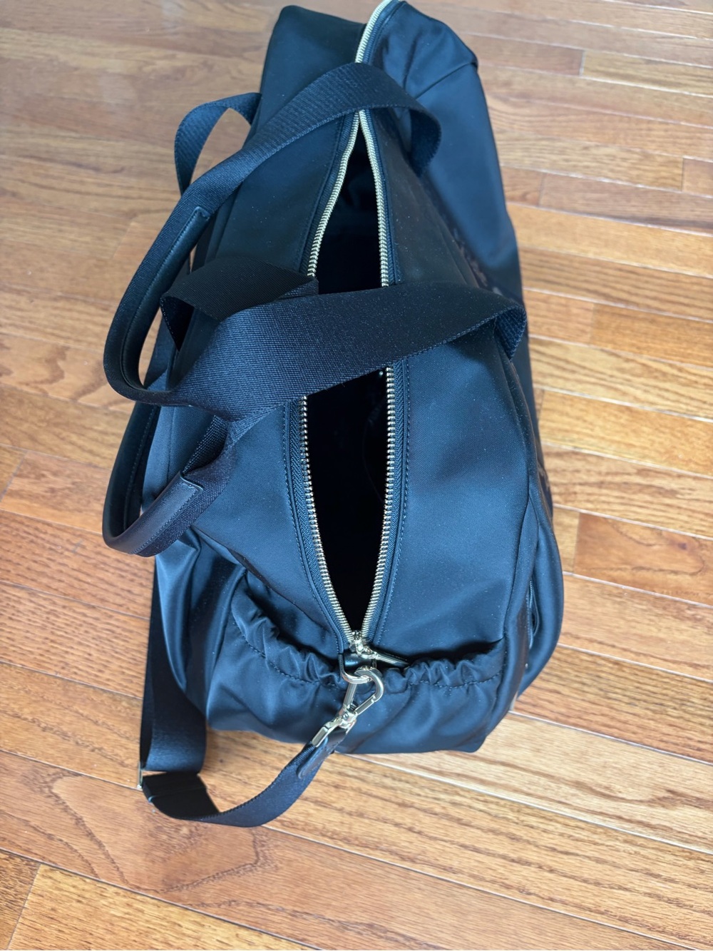♠️♠️NWOT Kate Spade Black Travel Bag♠️♠️ - Picture 8 of 8